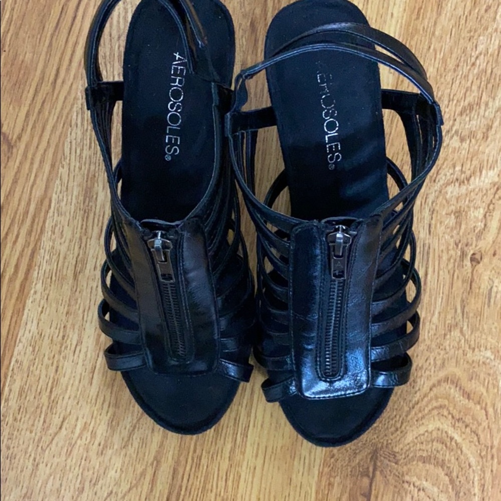 Black wedge heels